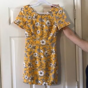 ❤️Hollister XS short sleeve dress GREAT DETAIL ❤️